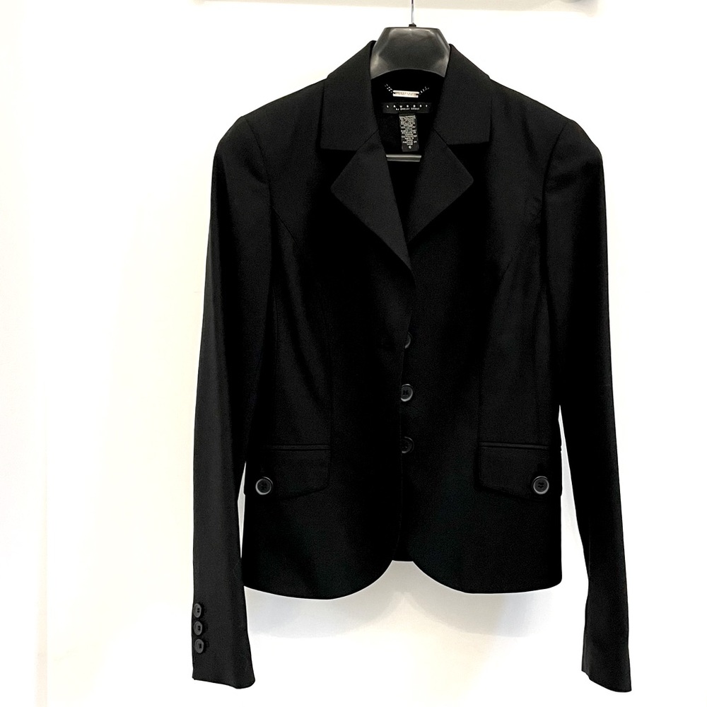 Laundry by Shelli Segal black tropical wool jacket, 6. Excellent condition.